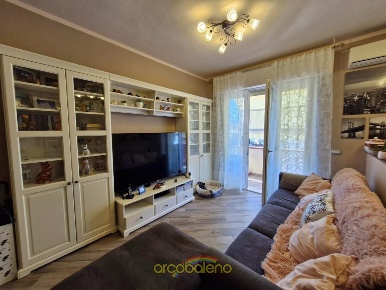 Foto Appartamento a San Vincenzo di 102 m² con 7 locali in vendita