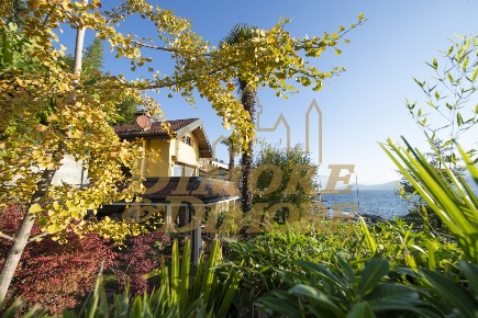 Foto Villa unifamiliare a Ghiffa Susello di 160 m² con 4 locali in vendita