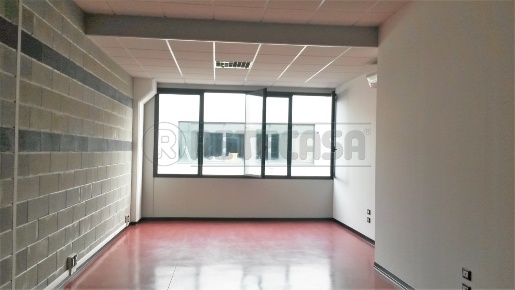 Foto Ufficio in Via Don Stefano Perin, Camisano Vicentino di 69 m²