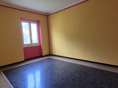 Foto Appartamento in Via Rosata, Genova Struppa di 57 m² con 5 locali