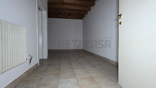 Foto Locale commerciale a Valdagno Centro di 83 m² in affitto