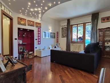 Foto Appartamento in Via San Felice, Genova Molassana di 108 m² in vendita