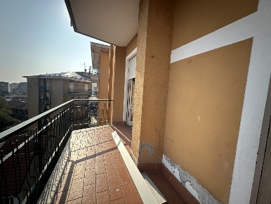 Foto Appartamento in Via Vittorio Veneto 1, Arona Centro di 70 m²