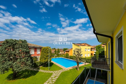 Foto Appartamento in via Lamarmora, Sirmione di 50 m² con 2 locali