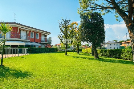 Foto Appartamento in via Lamarmora, Sirmione di 50 m² con 2 locali