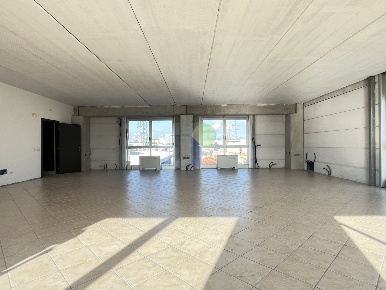 Foto Ufficio in Via delle Cateratte 105, Livorno Shangai di 150 m²