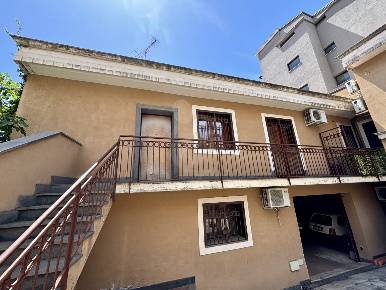 Foto Appartamento in Via Carmelo Abate 3, Catania Borgo di 60 m² in affitto
