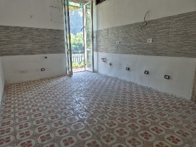 Foto Appartamento in Via Molassana, Genova Molassana di 113 m² con 7 locali