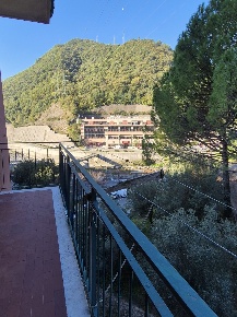 Foto Appartamento in Via Struppa, Genova Struppa di 71 m² con 5 locali