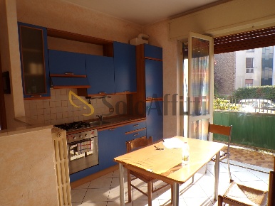 Foto Appartamento in Via Cantieri Benassi 42, Pavia Città Giardino di 80 m²