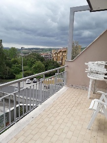 Foto Appartamento a Ancona di 120 m² con 5 locali in vendita