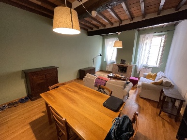 Foto Appartamento in via san pietro, Modena Centro Storico di 100 m²