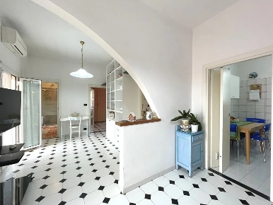 Foto Appartamento a Loano Centro di 65 m² con 4 locali in vendita