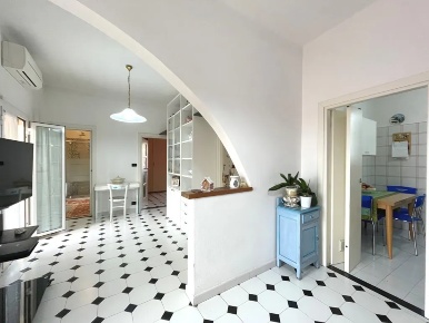 Foto Appartamento a Loano Centro di 65 m² con 4 locali in vendita