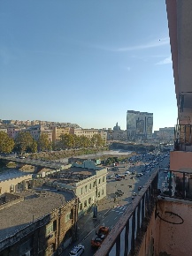 Foto Appartamento in Via Canevari 24, Genova Marassi di 110 m² con 6 locali