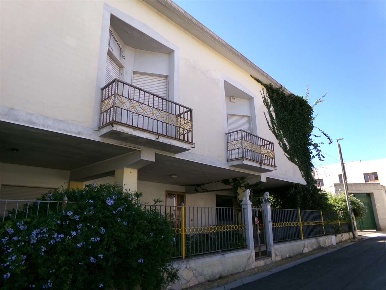 Foto Casa indipendente a Decimoputzu di 150 m² con 4 locali in vendita