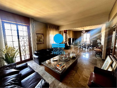 Foto Appartamento a Pesaro di 322 m² con 9 locali in vendita