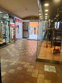Foto Negozio in Corso Mateotti 37, Jesi Centro Storico di 195 m² in vendita