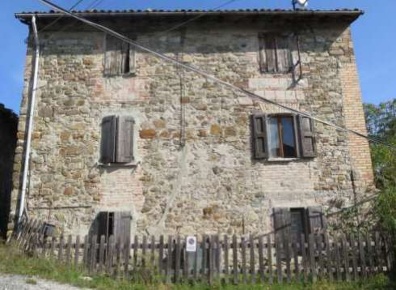 Foto Rustico in Via Rimembranze, Vergato di 208 m² con 1 locali in vendita