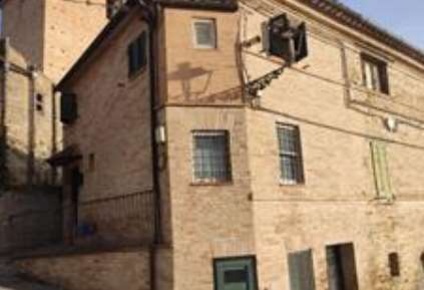 Foto Casa indipendente in Via Giacomo Matteotti, Monsampietro Morico Centro