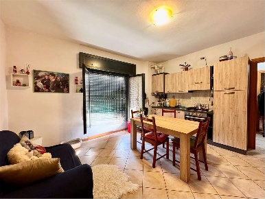 Foto Appartamento in Via Verdi  3, Pianico di 70 m² con 2 locali in vendita