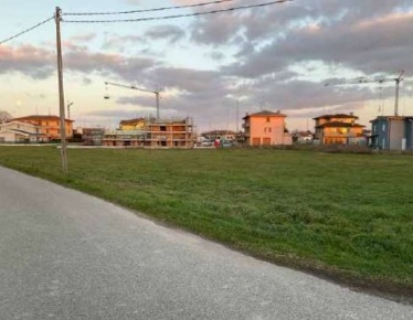 Foto Terreno agricolo in Fraz. Tabellano, Suzzara Tabellano di 6480 m²