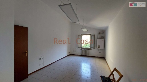 Foto Ufficio in Via Giardini  650, Modena Villaggio Zeta di 70 m²