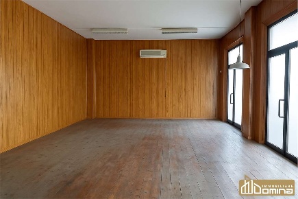 Foto Negozio in via delle Grazie, Ancona Le Grazie di 129 m² con 2 locali