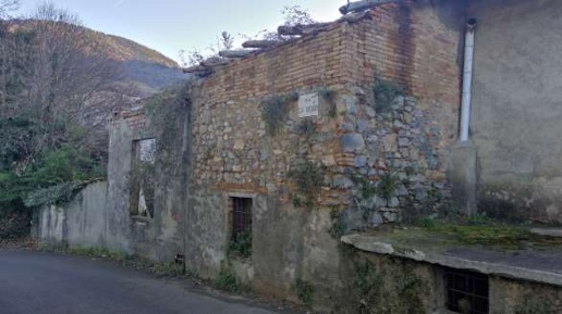 Foto Rustico in Via Cà Bosio, Peia di 233 m² con 8 locali in vendita
