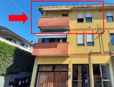 Foto Appartamento in Via Boldù, Schio Centro di 106 m² con 6 locali