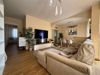 Foto Appartamento in Via C. A. Molli 37, Borgomanero Centro di 110 m²