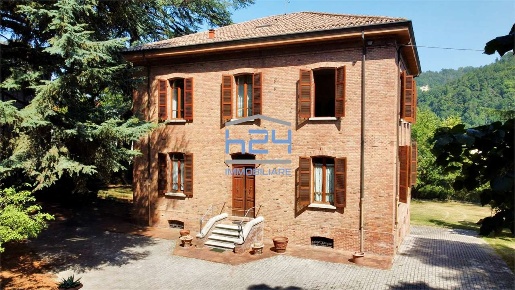 Foto Villa unifamiliare in via roma 8, Mercato Saraceno Centro di 380 m²