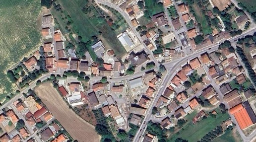 Foto Negozio in Largo Faleria, Falerone Piane di 145 m² con 1 locali