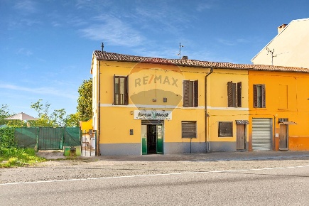 Foto Appartamento in Via Pavese, Rozzano Centro di 75 m² con 3 locali