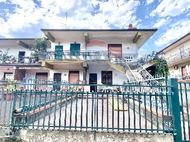 Foto Case semi ndipendenti a Trecastagni di 75 m² con 2 locali in vendita
