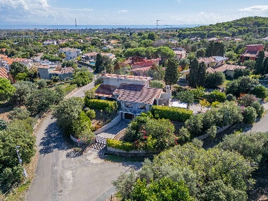 Foto Villa singola in strada 11, Capoterra Poggio Dei Pini di 340 m²