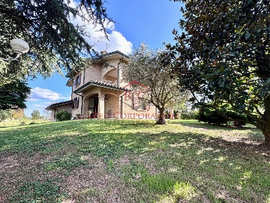 Foto Villa singola in Via Errico Petrella, Reggio nell'Emilia Mancasale