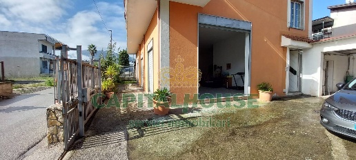 Foto Magazzino in via moccia, San Gennaro Vesuviano di 120 m² in affitto