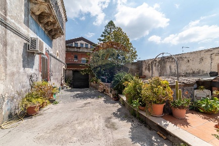 Foto Appartamento in via III retta ponente, Belpasso Centro di 130 m²