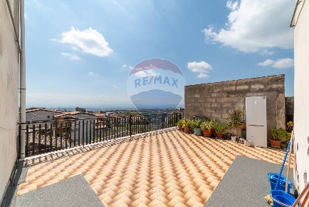 Foto Appartamento in via III retta ponente, Belpasso Centro di 130 m²