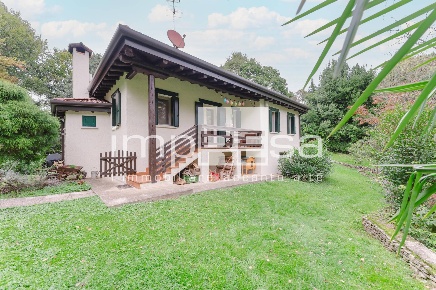Foto Casa indipendente a Crocetta del Montello di 244 m² con 5 locali