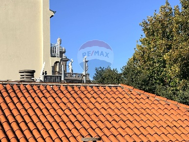 Foto Appartamento in VIA DEL TORO, Trieste Borgo Teresiano di 80 m²