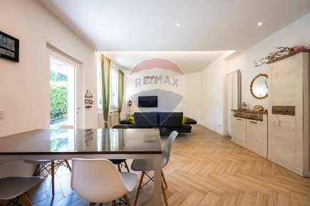 Foto Appartamento in Via Cesare Battisti, Lozza di 92 m² con 2 locali