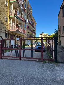 Foto Magazzino in VIA SAN MARTINO, San Giorgio a Cremano di 600 m²