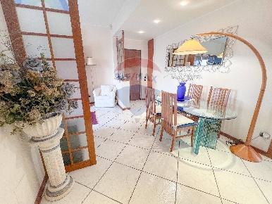 Foto Appartamento in Via Volturno, Brugherio Centro di 83 m² con 3 locali