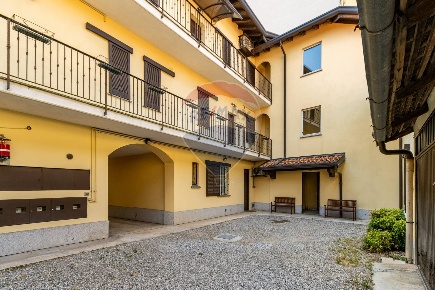 Foto Appartamento in VIA GALLI, Tradate Centro di 140 m² con 4 locali