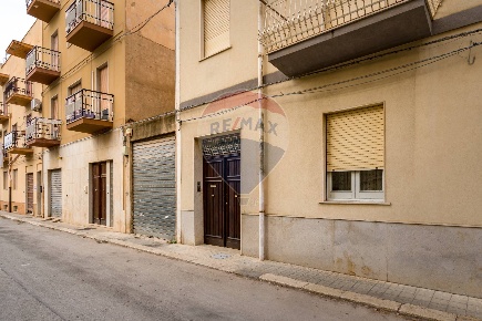 Foto Casa indipendente in Via della Terra, Trapani Centro di 248 m²