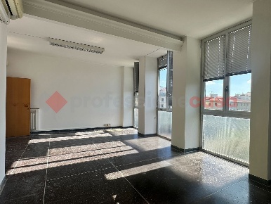 Foto Ufficio a Livorno Via Grande - Piazza della Repubblica di 223 m²