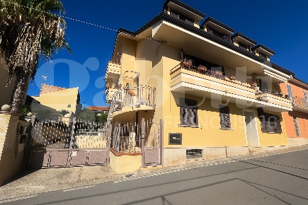 Foto Duplex in Gorizia, Pignataro Maggiore di 160 m² con 5 locali