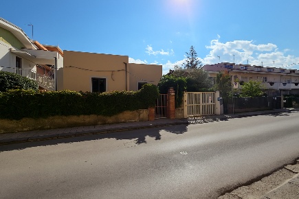 Foto Villa unifamiliare in Via CALDERA' 18, Barcellona Pozzo di Gotto